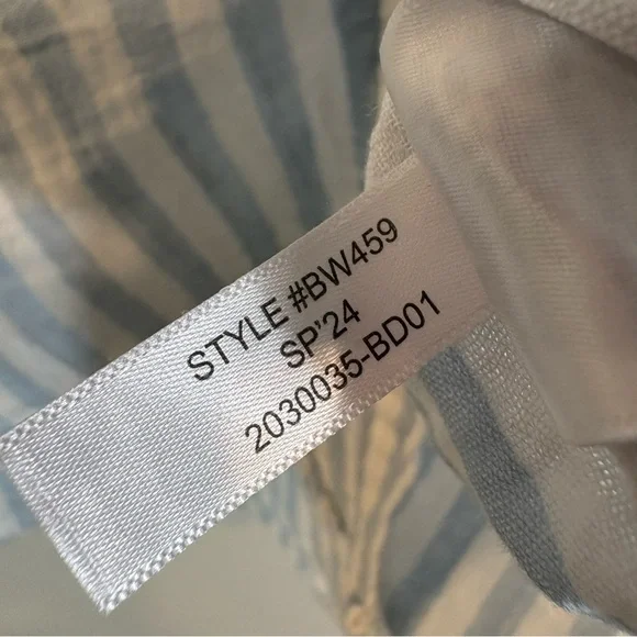 J. Crew Factory Slim Gauze Shirt Men’s Size M Blue White Stripe Button Up Preppy - Picture 6 of 8